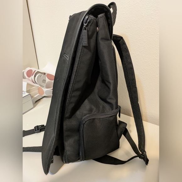 Beis Large Travel Backpack - Picture 5 of 8